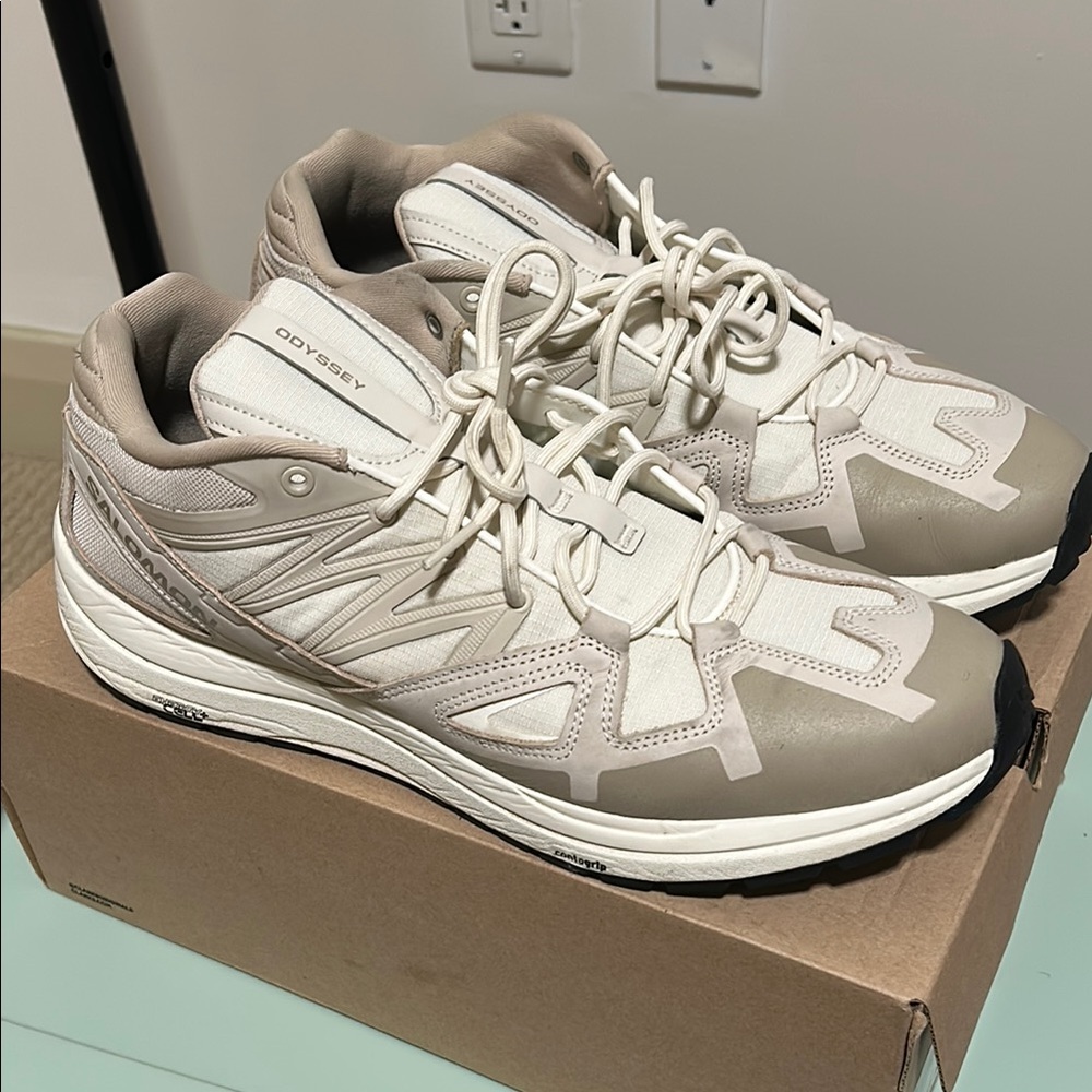 Salomon Odyssey Tan Sneakers (size 13)